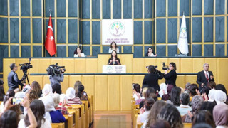 Meclis'teki ''biji serok Apo rezaleti''ne Cumhur İttifakı'ndan sadece 1 isim tepki gösdterdi!