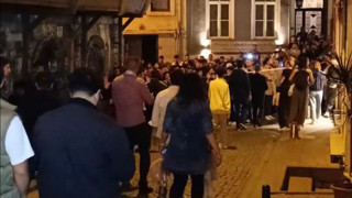 Reytinglerde zirveden inmeyen dizinin setine ''hayran'' baskını!