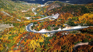 Sonbahar tonlarına bürünen Geminbeli Geçidi hayran bıraktı
