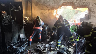 3 katlı evde yangın faciası: Ölü ve yaralılar var