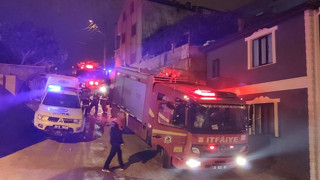 Denizli'de müstakil evin tavanı çöktü: Yaralılar var!