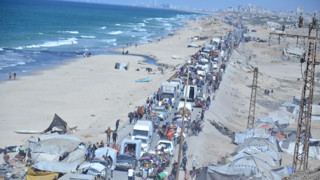 Ateşkes sonrası ilk yardım tırları Gazze'ye ulaştı