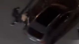 Komşuların yumruklu kavgası kamerada