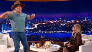 Şener Üşümezsoy'un kas şovuna Saba Tümer'in tepkisi olay oldu