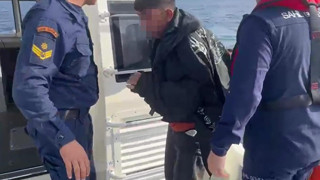 Denizin ortasında 12 saat boyunca ölüm kalım savaşı!