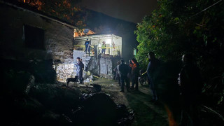 İzmir'de dehşet evi: Oğlunu öldürdü, eşini ağır yaraladı