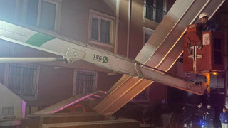 Gece yarısı mahalleyi ayağa kaldıran olay! Deprem korkusuyla sokağa fırladılar