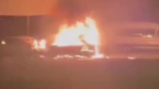 Sanayi sitesinde kundakçı dehşeti: 5 aracı ateşe verdi