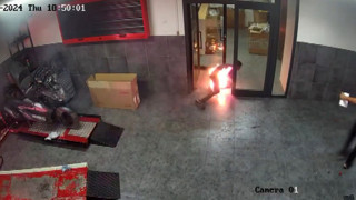 Biri 15, diğeri 16 yaşında... Arkadaşının üzerine benzin döküp diri diri yaktı!