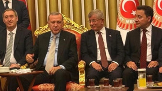 Davutoğlu'na soruldu: ''Erdoğan'dan teklif gelirse kabul eder misiniz?''