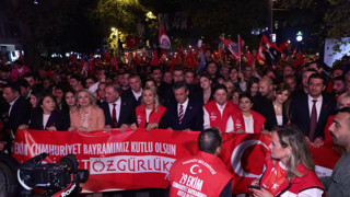Özel'den İstanbul'daki 29 Ekim Cumhuriyet Bayramı kutlamalarında laiklik vurgusu
