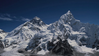 Nepal'de dağcıların kampına çığ düştü