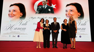 Bir Kadın, Bir Vali, Bir Cumhuriyet Hikâyesi: ‘Vali Hanım’ Belgeseli Muğla’da İzleyiciyle Buluştu