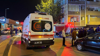 İstanbul'da yangında önce can pazarı, sonra kavga: 5 katlı apartman alevlere teslim oldu!