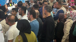 İstanbul'da kilosu 50 TL izdihamı: Vatandaş akın etti, adım atacak yer kalmadı!