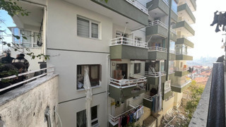 Doğal gaz borusu kesilen dairede patlama: Ortalık savaş alanına döndü!