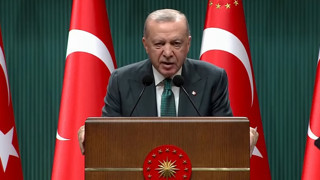 Erdoğan, Özel'i hedef aldı: ''Hem partisini hem ülkesini küçük düşürdü''
