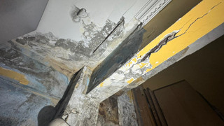 Kolonlarında çatlak oluşan biri 3 diğeri 4 katlı 2 apartman daha tahliye edildi!