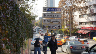 Ankara'daki Kızılay tabelasının çilesi bitmedi