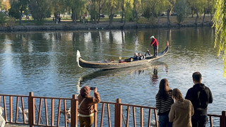 Türkiye'nin en gizemli noktası şimdi de gondollarla renklendi...
