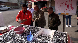 Fanatik balıkçı çıldırdı: Galibiyeti yüzde 75 indirimle kutladı