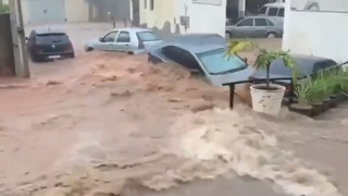 Kasırga şehri savaş alanına çevirdi: 6 ölü, 750 yaralı