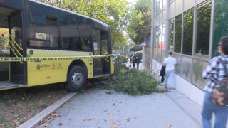 Direksiyon başında kalp krizi geçiren İETT şoförü hayatını kaybetti