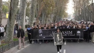 Dolmabahçe yolunda ''özlem ve minnet'' yürüyüşü: Binlerce vatandaş Dolmabahçe Sarayı'na yürüdü