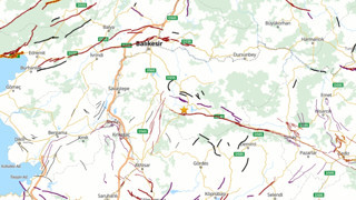 Balıkesir'de peş peşe korkutan depremler; İstanbul'a kadar hissedildi!