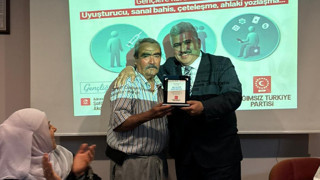 İsmail Çetin Andımız gibi milli değerlerin eksikliğine dikkat çekti