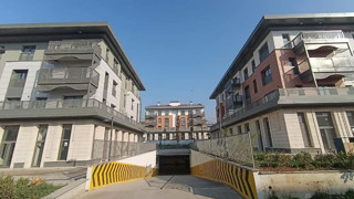 Azerbaycan'ın deprem bölgesinde inşa ettirdiği mahallenin son hali görüntülendi