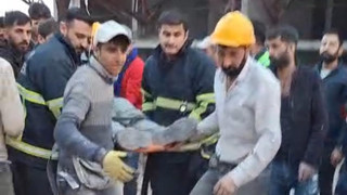 Beton parçaları inşaat işçilerinin üzerine devrildi: 1 ölü, 1 yaralı