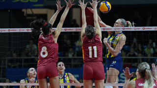 Sultanlar Ligi'nde Fenerbahçe - Galatasaray derbisi nefes kesti!