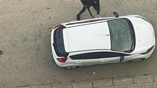 Pompalı tüfekle eski eşini sokak ortasında vurdu!