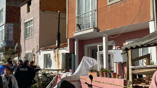 Çanakkale'de 3 katlı evde patlama