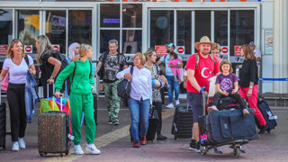 Türkiye'nin turizm başkentine akın: Antalya'ya en çok hangi ülkeden turist geldi?