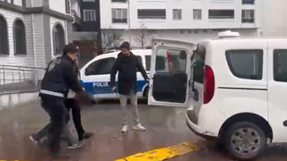 ''Birini bıçaklamam lazım'' deyip evden çıktı; dehşet saçtı!