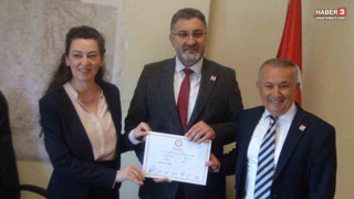 CHP'li bir belediye başkanı daha istifa etti; AK Parti'ye geçeceği iddia edildi!