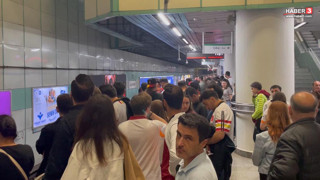 İstanbul'da iki metro hattında arıza: İstasyonlar tıklım tıklım doldu!