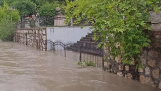 Taşkın alarmı verilen 2 ilde okullar tatil edildi