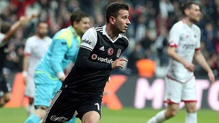 İngiliz devleri Beşiktaş'ın yıldızını istiyor