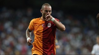 Sneijder’den ayrılık iddialarına net yanıt