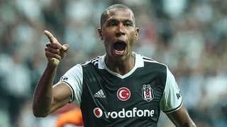 Beşiktaş'ta şok ayrılık ! 8 milyon euro...