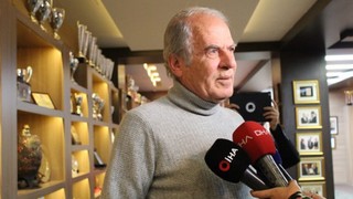 Mustafa Denizli: Ara transfer dönemini değerlendireceğiz