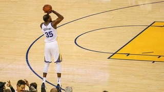 Golden State Warriors farklı kazandı