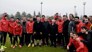 Coşkun Demirbakan: Mustafa Denizli'yi bu takıma getirmeyin