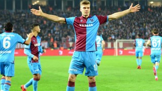 Trabzonspor'a golcü oyuncusu Sörloth'tan sevindirici haber