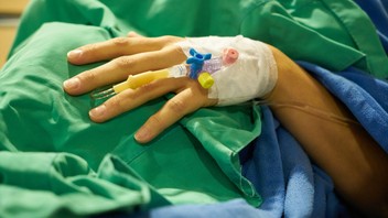 İstanbul'daki doğum kliniğindeki mide bulandıran ticarette doktorların ifadeleri ortaya çıktı