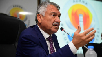 Adana Büyükşehir Belediye Başkanı Zeydan Karalar'a tahliye kararı