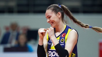 Fenerbahçe Eda Erdem'in heykelini dikecek